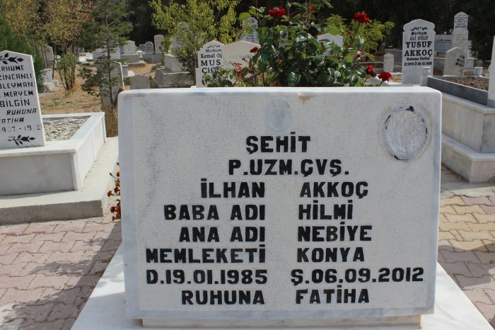 Şehit Akkoç mezarı ilgi bekliyor