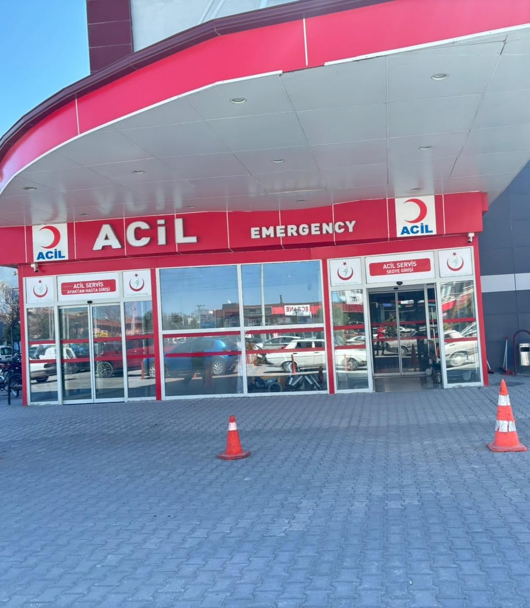 Yaya çocuğa minibüs çarptı